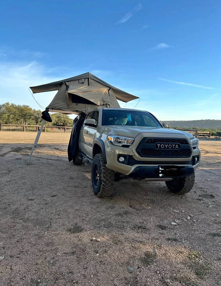2017 Toyota Tacoma Double Cab · TRD Off-Road Pickup 4D 5 ft in Dripping Springs, TX (photo 1) — photo 1