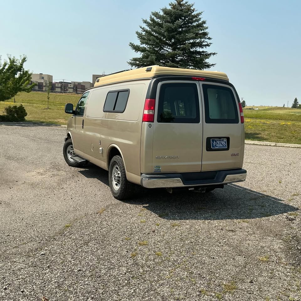 2008 GMC 2500 Regular Cab & Chassis · Sportsmobile pop up campervan in Bozeman, MT (photo 2)
