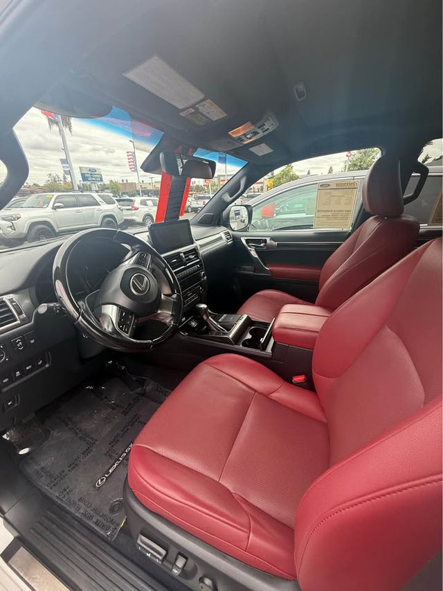 2023 Lexus GX · 460 AWD — photo 3