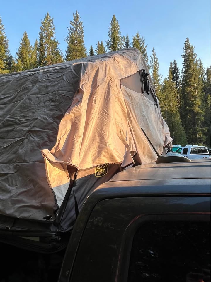Smittybilt Overlander Roof Top Tent (photo 5) — photo 5