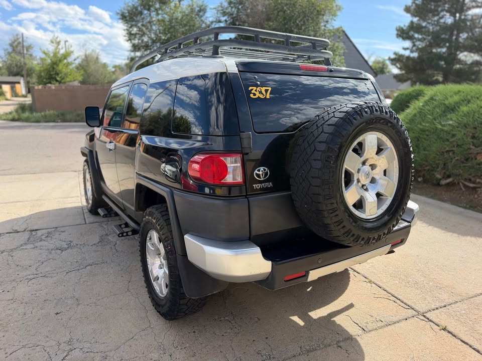2008 Toyota FJ Cruiser in Denver, CO (photo 4) — photo 4