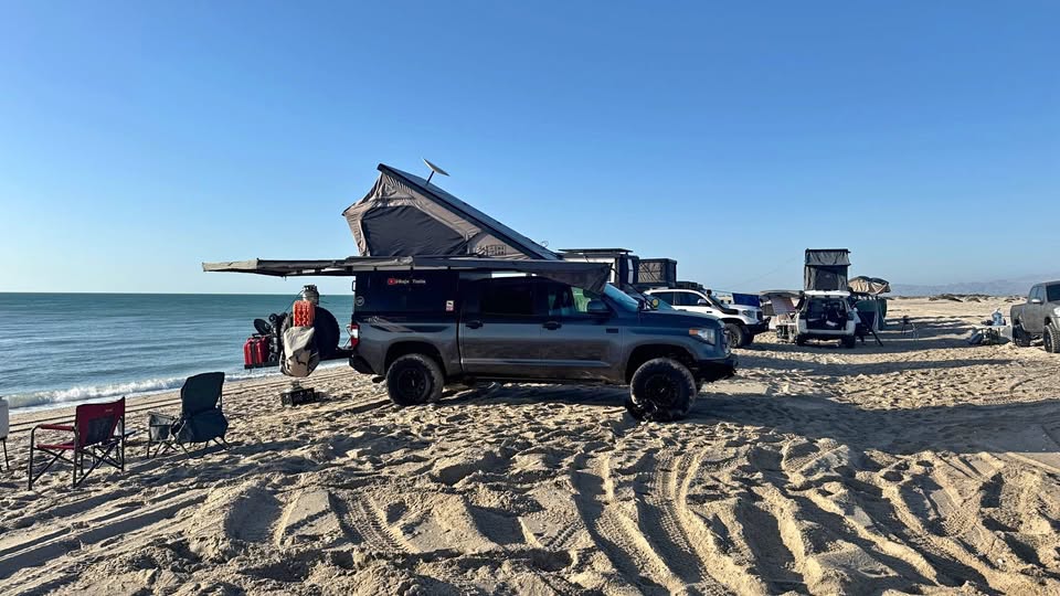Overland topper camper lone peak in Bell Gardens, CA (photo 1) — photo 1