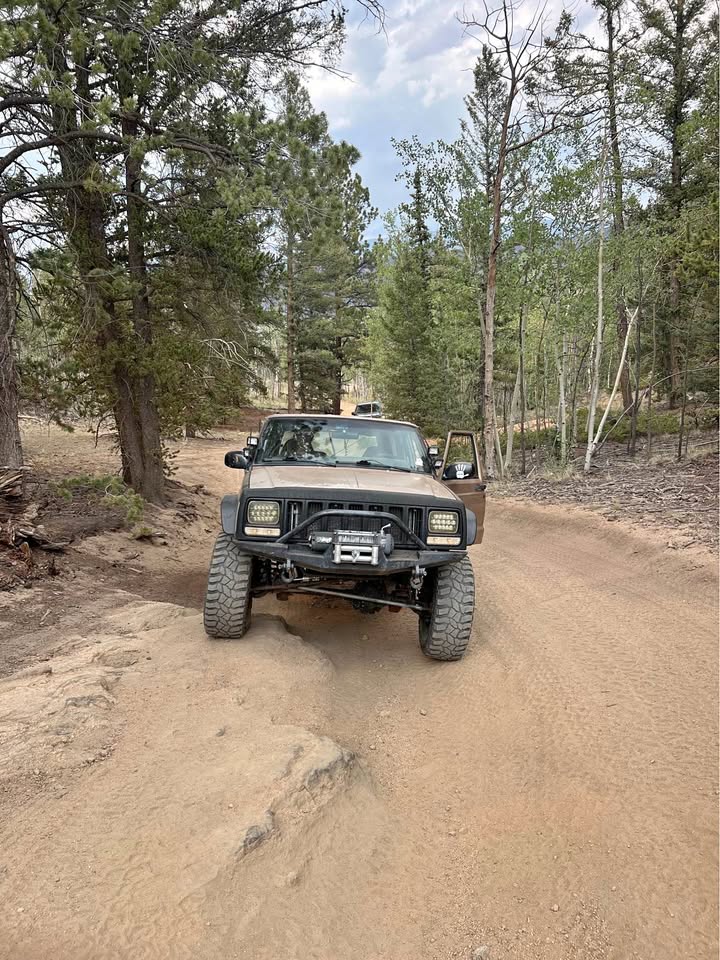 2000 Jeep Cherokee · Sport 4D in Englewood, CO (photo 1)