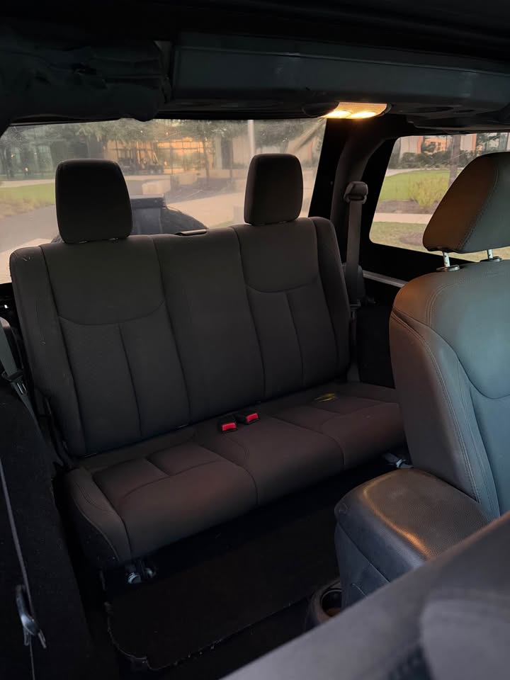 2016 Jeep Wrangler in Austin, TX (photo 8) — photo 8