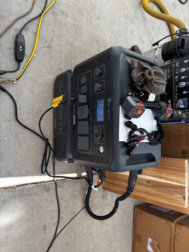 BLUETTI AC500 Portable Power Station with B300K Expansion Battery in Phoenix, AZ (photo 4) — photo 4