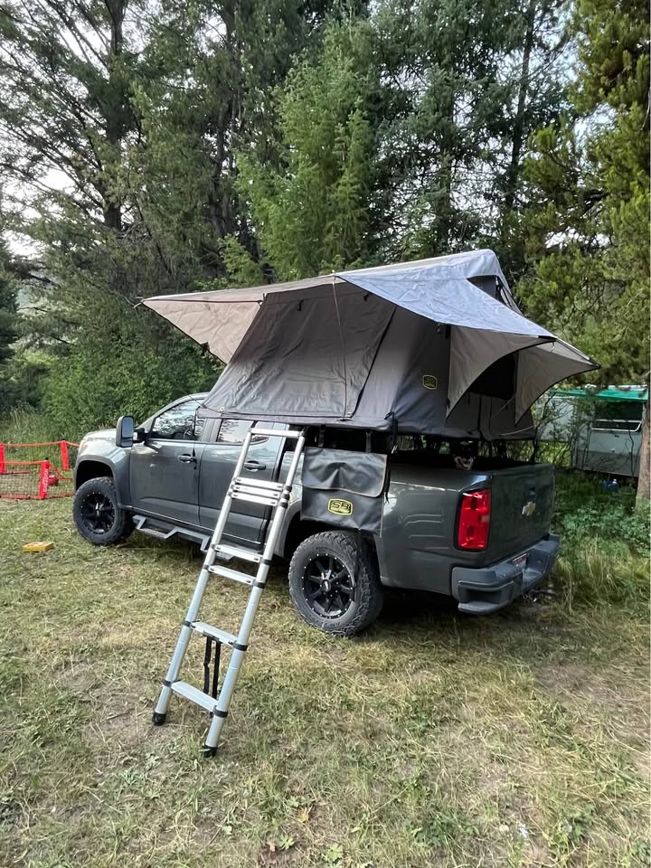Smittybilt Overlander Roof Top Tent (photo 2) — photo 2