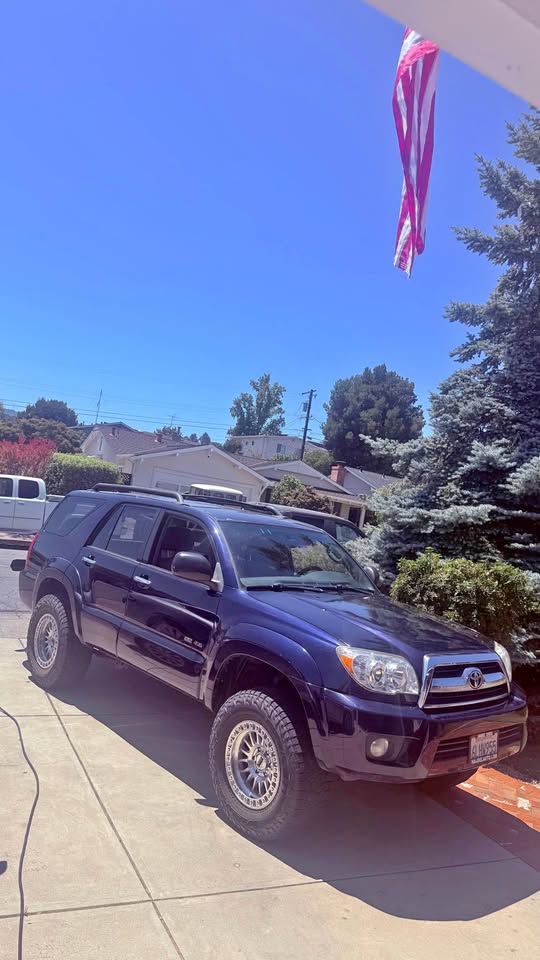 2008 Toyota 4Runner · SR5 Premium Sport Utility 4D in Redwood City, CA (photo 1)