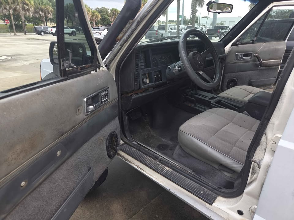 1989 Jeep Cherokee · Limited Sport Utility 4D in DeBary, FL (photo 10) — photo 10