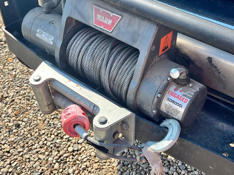 WARN XD9000I 12 VOLT ELECTRIC WINCH in Boise, ID (photo 1) — photo 1
