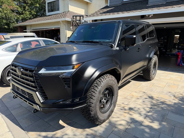 2020 Lexus GX · 550 — photo 2