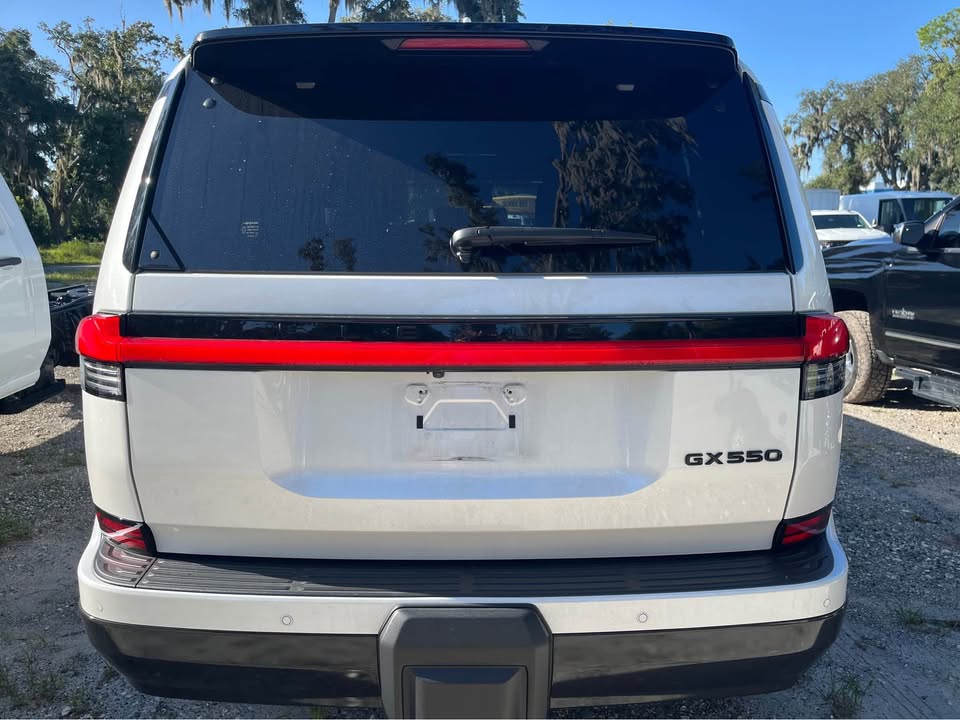 2024 Lexus GX550 · Luxury (photo 4) — photo 4