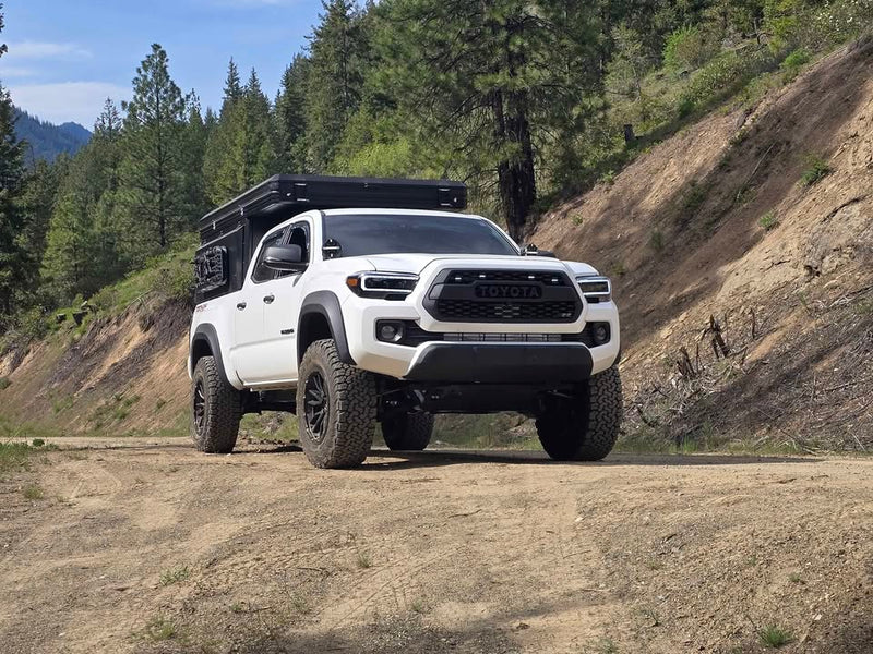 2023 Toyota Tacoma Double Cab · TRD Off-Road Pickup 4D 6 ft (photo 9) — photo 9