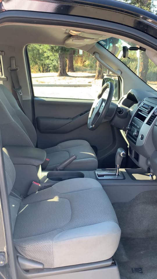 2010 Nissan Frontier Crew Cab · SE 4D in Santa Rosa, CA (photo 8) — photo 8