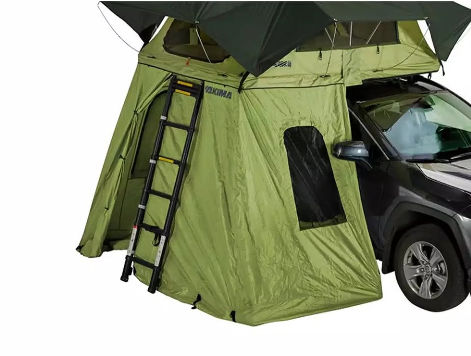 Yakima Skyrise roof tent in Albany, NY (photo 2) — photo 2