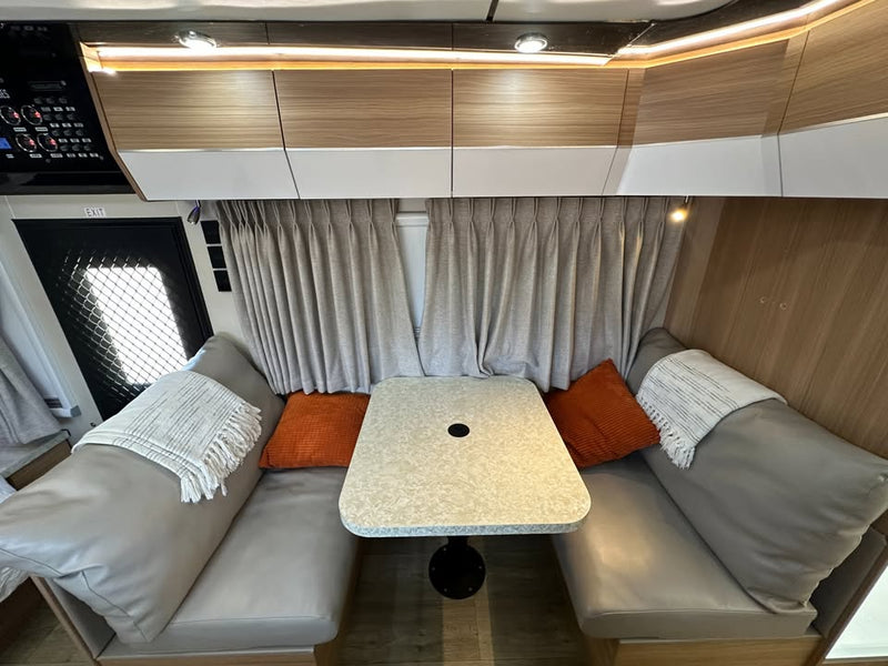 2022 BLACK SERIES CA TRAVEL TRAILER HQ19 OFF-ROAD / GRID MODEL in Arlington, TX (photo 5) — photo 5