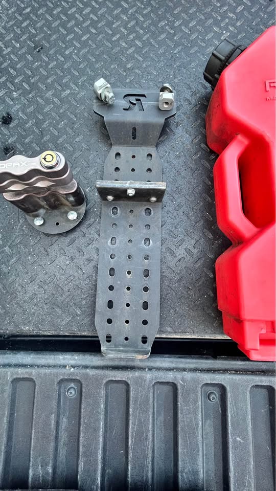 RotopaX 2-Gallon Gas Pack, LOX Locking Mount, & Rago Bed Rail Bracket Setup in New Braunfels, TX (photo 3) — photo 3