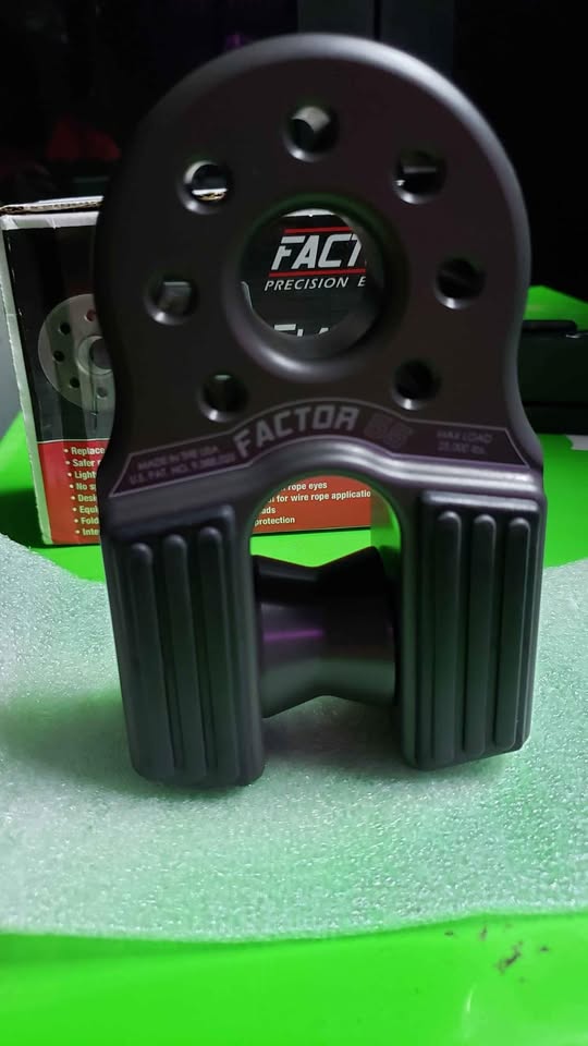 Factor 55 FlatLink XXL Winch Shackle Mount Assembly Anodized Gray in Brownsville, TX (photo 9) — photo 9