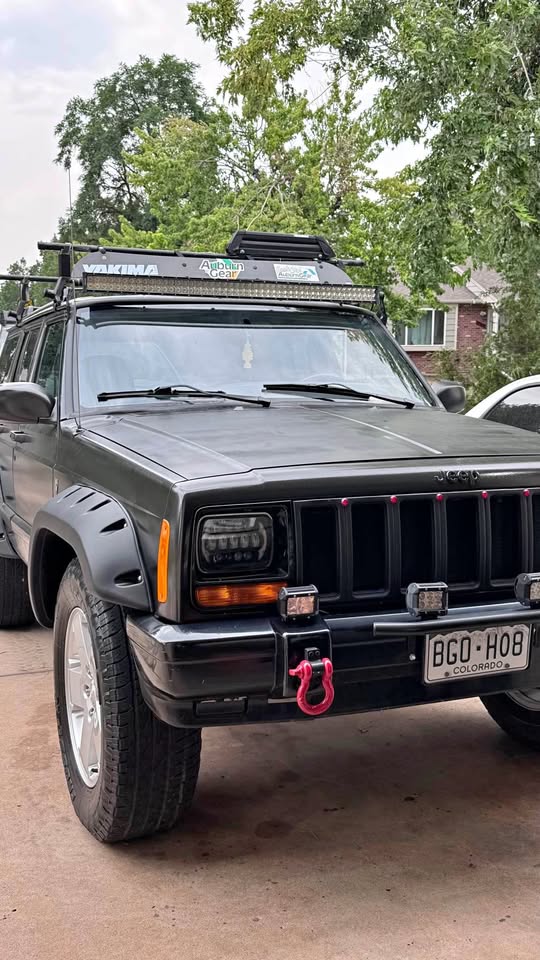 2001 Jeep Cherokee · Classic Sport Utility 4D in Lone Tree, CO (photo 1)