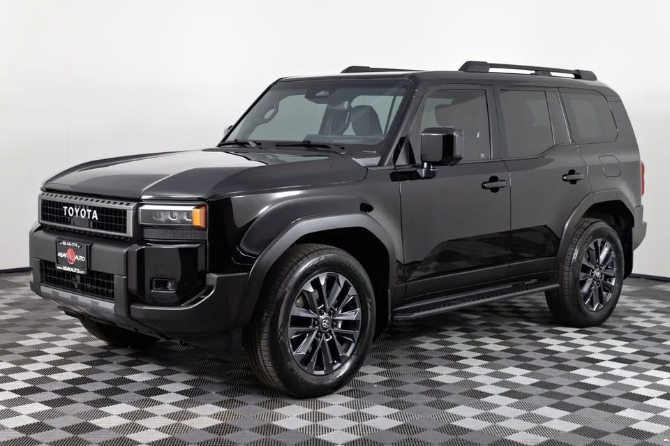 2024 Toyota Land Cruiser (photo 1)
