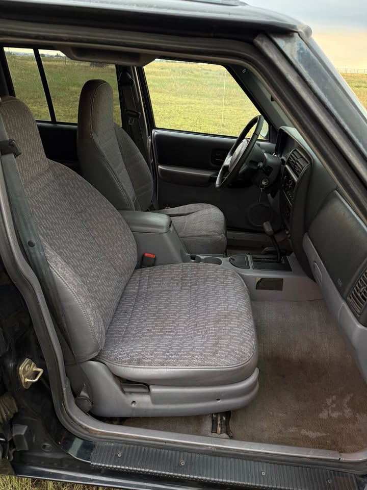 1998 Jeep Cherokee · XJ 158,000 Original Miles in Fort Collins, CO (photo 12) — photo 12
