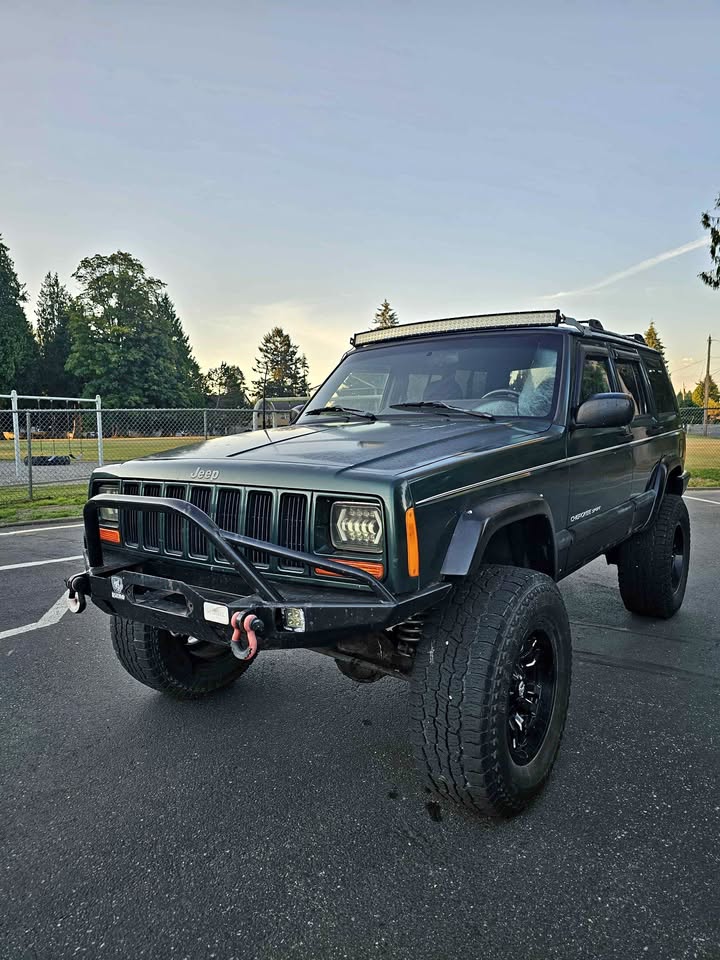 2001 Jeep Cherokee · Sport 4D in Mt Vernon, WA (photo 1)