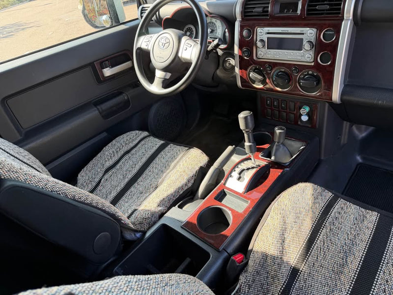 2014 Toyota FJ Cruiser 4x4 105k (photo 7) — photo 7