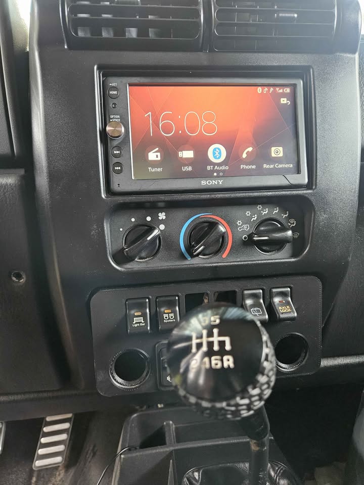 2005 Jeep Wrangler Unlimited · Rubicon Sport Utility 4D in Conroe, TX (photo 11) — photo 11