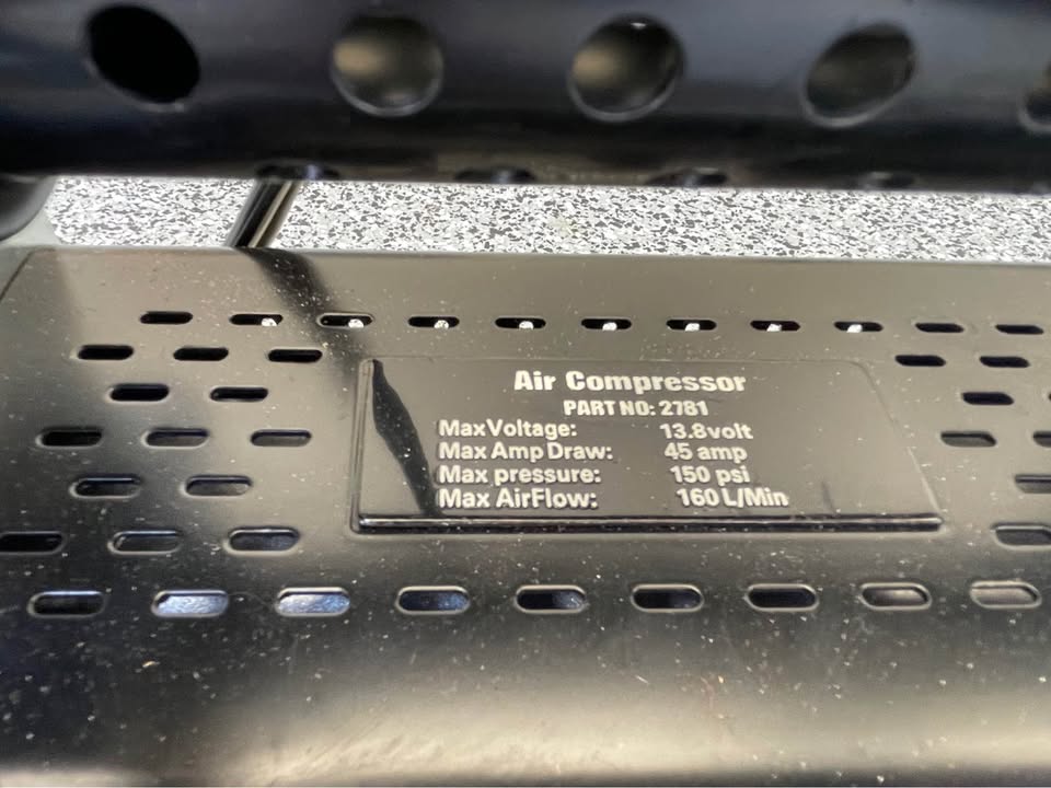 Smittybilt 2823 Heavy Duty Compressor Kit w/Rapid Air Deflator in Austin, TX (photo 3) — photo 3