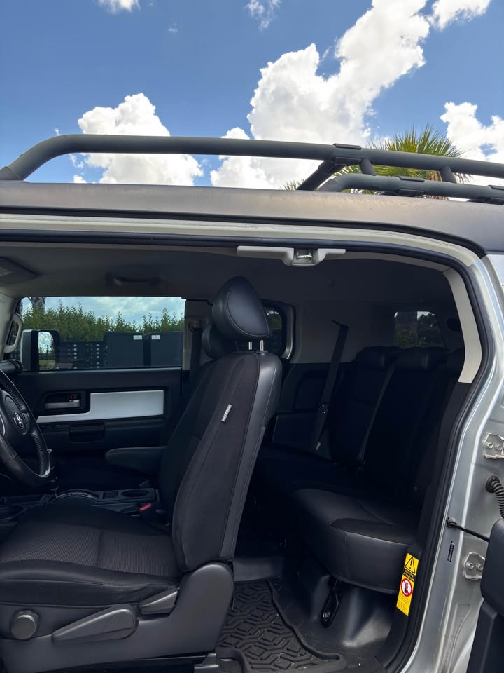 2007 Toyota FJ Cruiser (photo 7) — photo 7