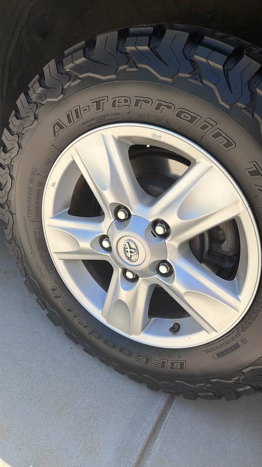 2011 Toyota Landcruiser · Sport Utility 4D in Corona, CA (photo 4) — photo 4