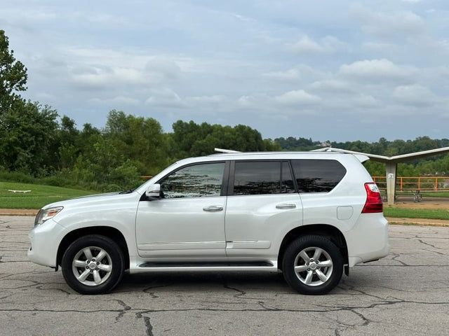2013 Lexus GX — photo 2