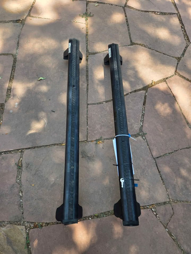 Rhino-Rack Roof Rack Crossbars 2500 Series (1180mm bars) — photo 2