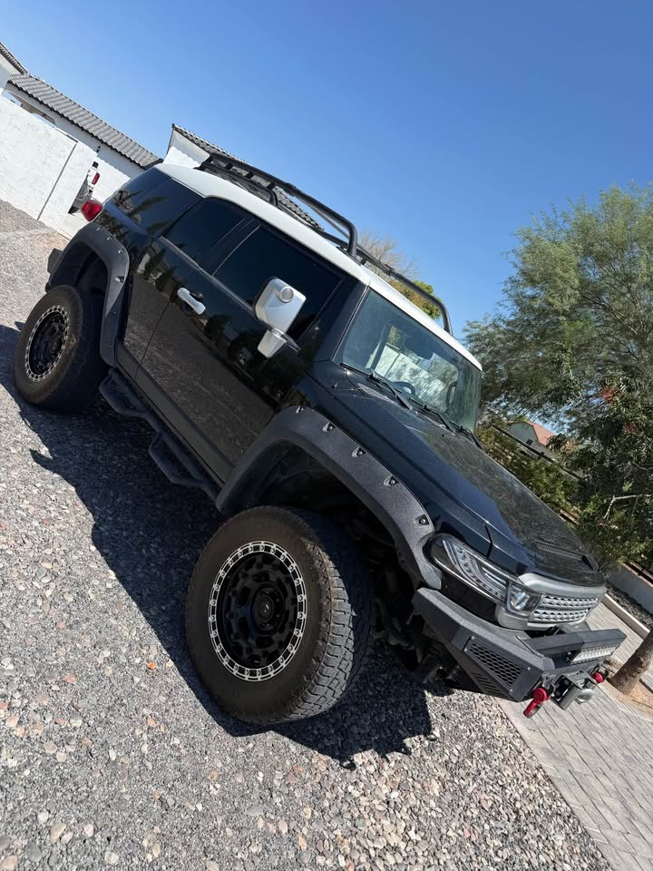 2007 Toyota FJ Cruiser · Sport Utility 2D in Phoenix, AZ (photo 6) — photo 6