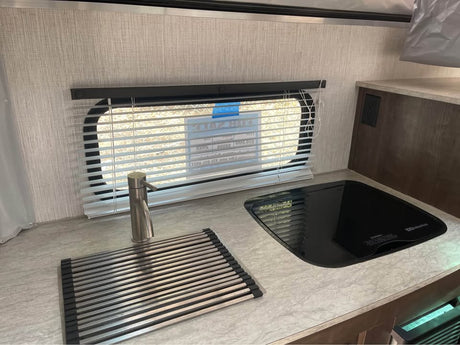 2022 Palomino SS550 Truck Camper in Aptos, CA (photo 7)