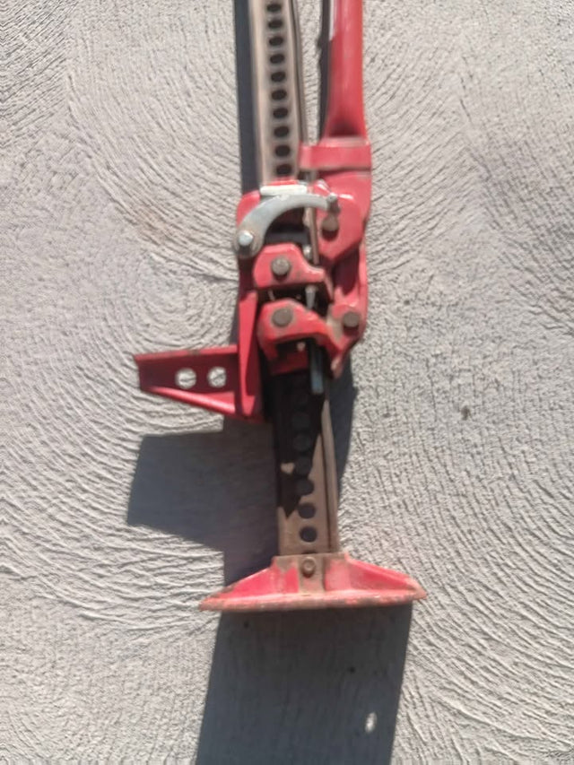 Red Hi-Lift Farm Jack — photo 2