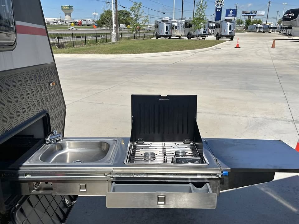 2022 Black Series Camper HQ12 in Seguin, TX (photo 1)