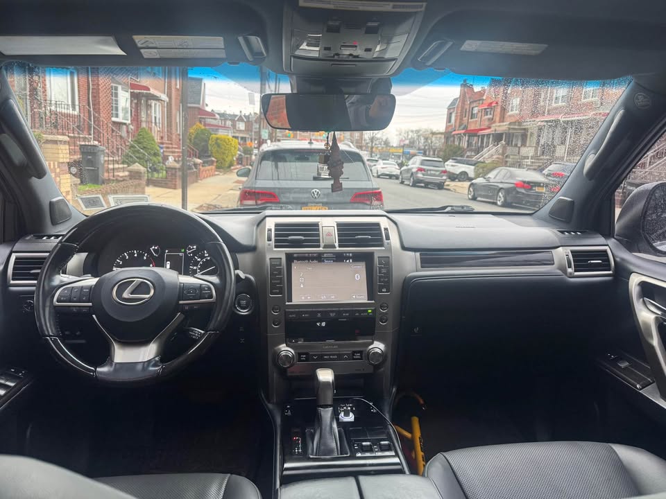 Clean Lexus GX (photo 2) — photo 2