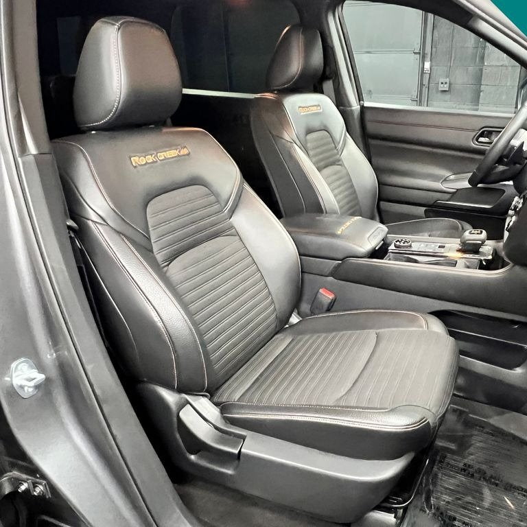 2024 Nissan Pathfinder Rock Creek 25024 Miles (photo 6) — photo 6