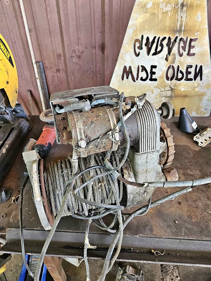 Warn 8274 winch in Houston, TX (photo 1) — photo 1