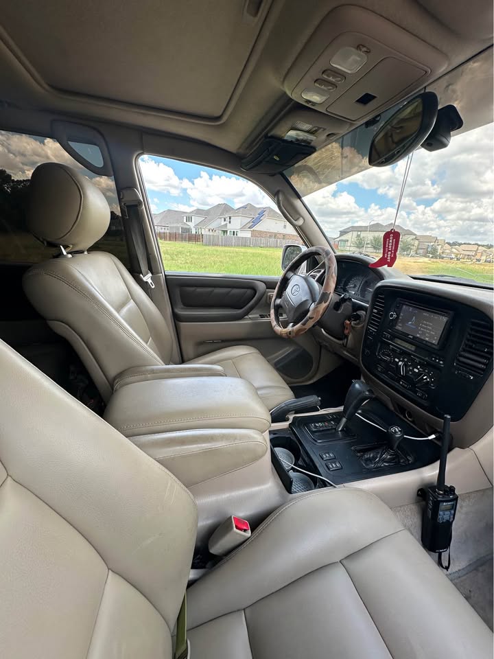 2000 Toyota Landcruiser · Sport Utility 4D in Georgetown, TX (photo 8) — photo 8