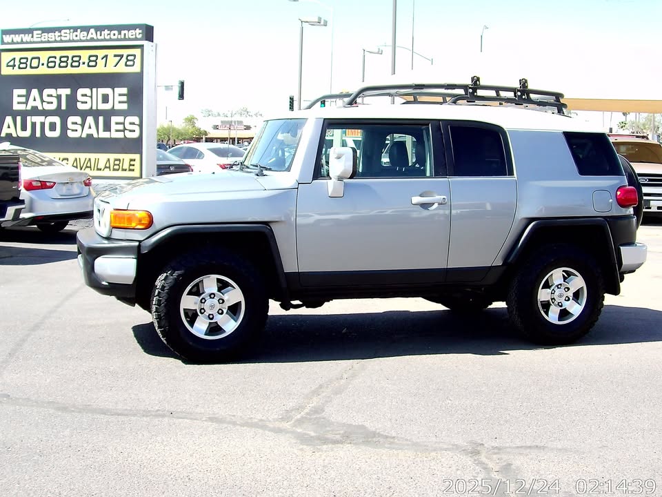 2010 Toyota FJ Cruiser Sport Utility 2D in Mesa, AZ (photo 2) — photo 2
