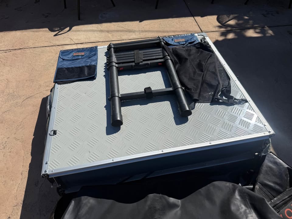 Roam Vagabond Rooftop Tent RTT in Palo Alto, CA (photo 9) — photo 9