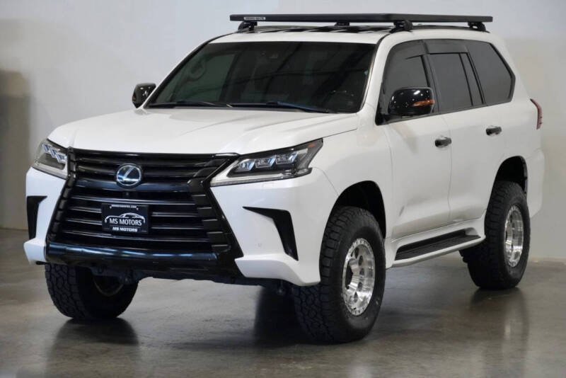 2016 Lexus lx570 4wd loaded dvd's method wheels rhino rack in Portland, OR (photo 6) — photo 6