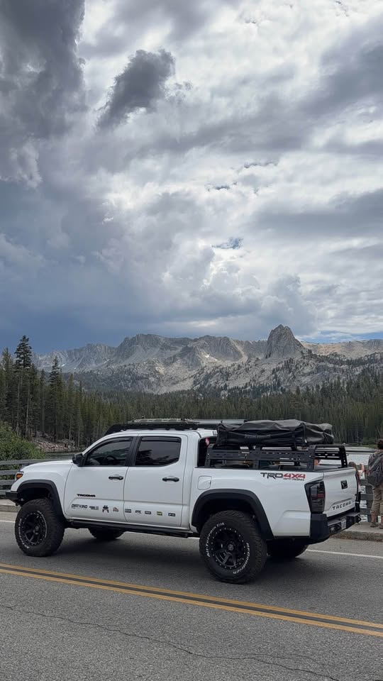 Yakima Skyrise 4 season rooftop tent and rci bed rack in Sacramento, CA (photo 5) — photo 5