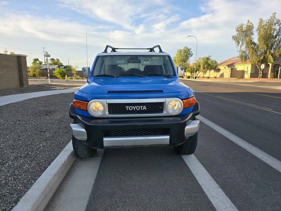 2007 Toyota FJ Cruiser · Sport Utility 2D in Laveen, AZ (photo 8) — photo 8