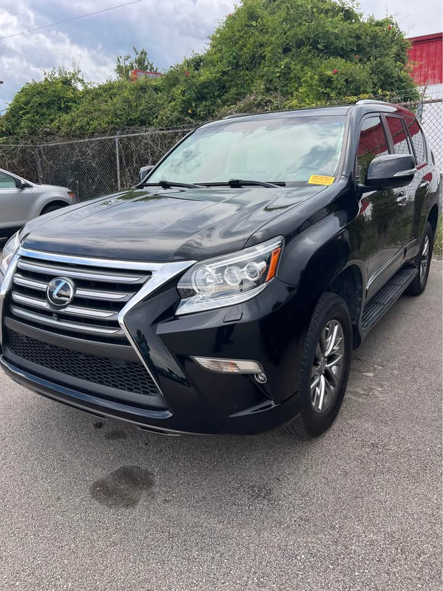2017 Lexus GX · GX 460 Luxury Sport Utility 4D — photo 2