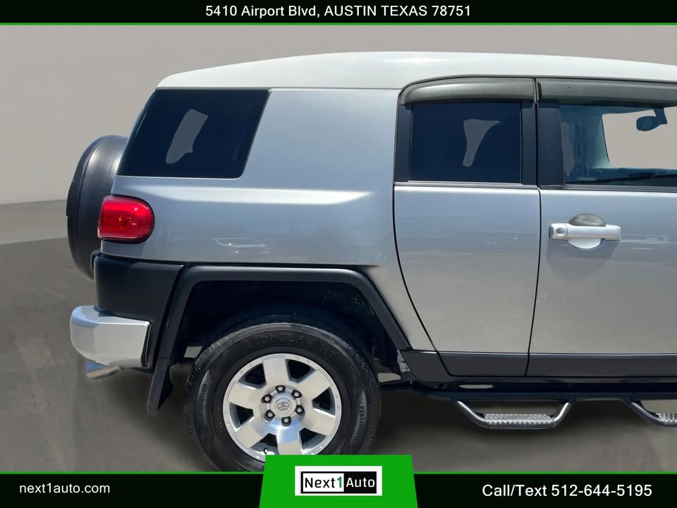 2010 Toyota FJ Cruiser Sport Utility 2D in Austin, TX (photo 7) — photo 7