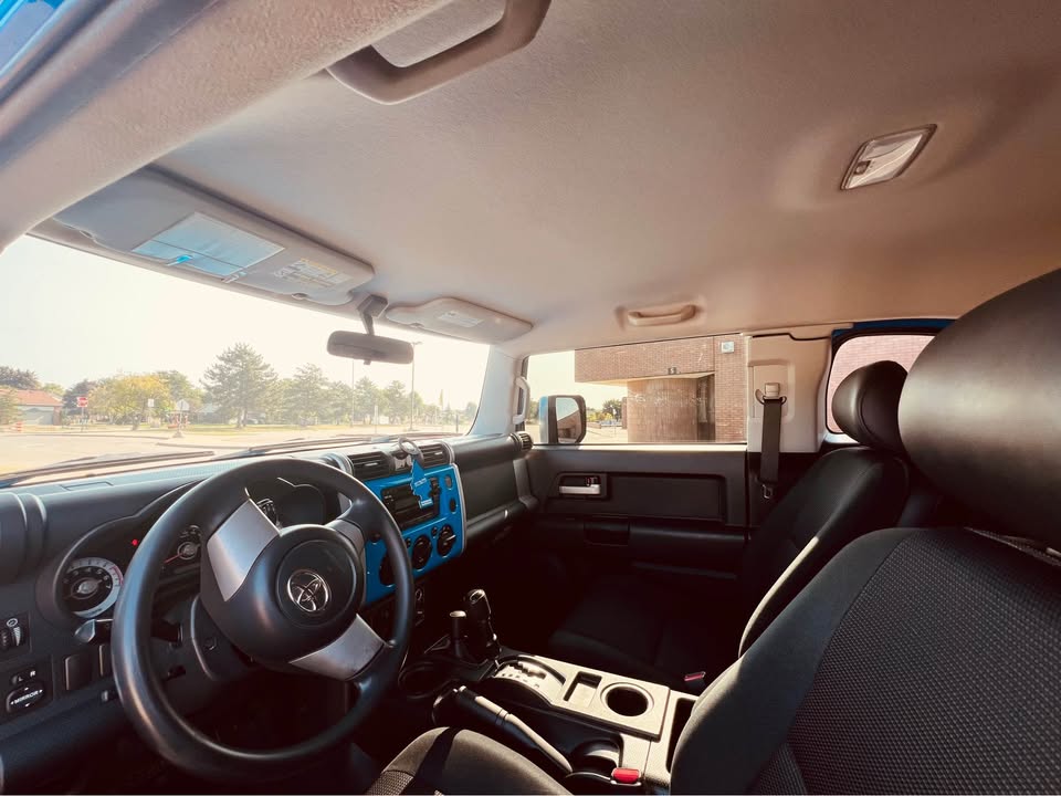 2007 Toyota FJ Cruiser · Sport Utility 2D (photo 8) — photo 8