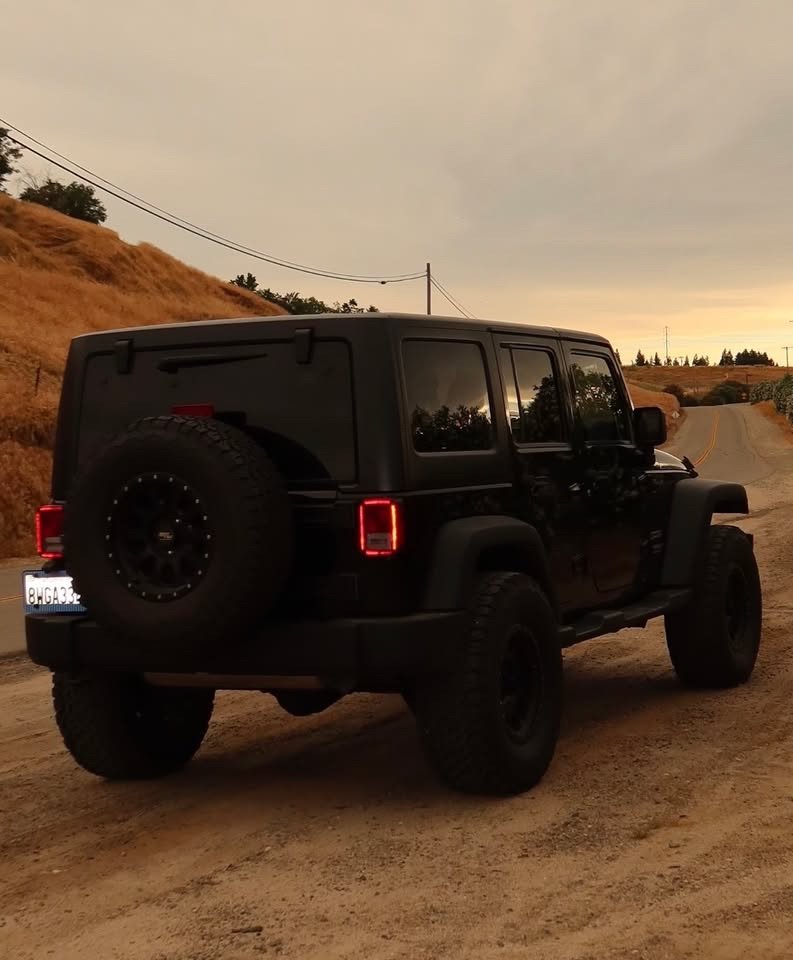 2015 Jeep Wrangler Unlimited · Sport SUV 4D in Clovis, CA (photo 2) — photo 2