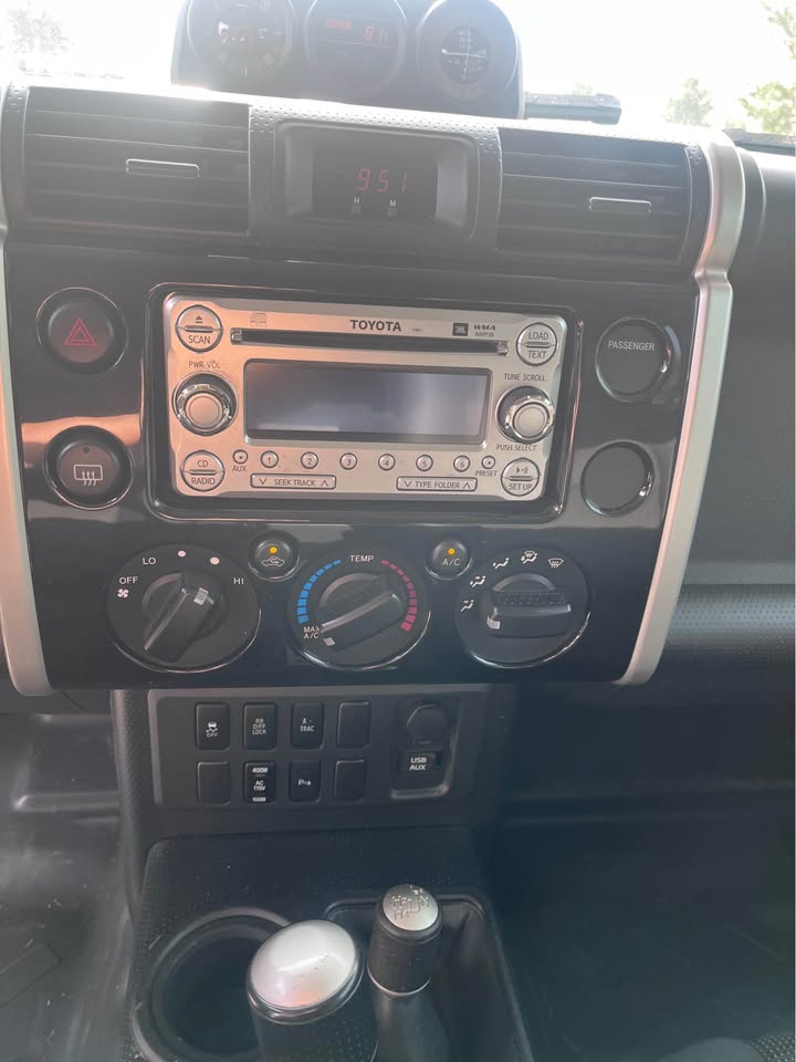 2012 Toyota FJ Cruiser · Sport Utility 2D in Boise, ID (photo 11) — photo 11